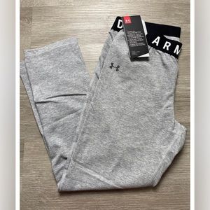 UA Women’s Fitted Crop Leggings